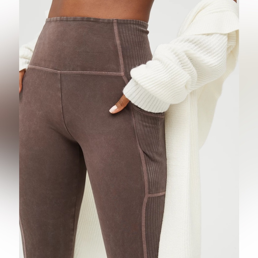 Aerie Offline OG High Waisted Pocket Legging in Relic